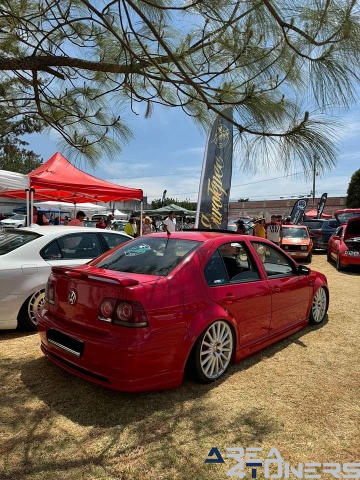 FriendStyle 2024
Imagen del reportaje de la revista Tuning Area4tuners.es, de la concentración de coches Tuning del año 2024 en San Francisco Tlalcilcalpan, México