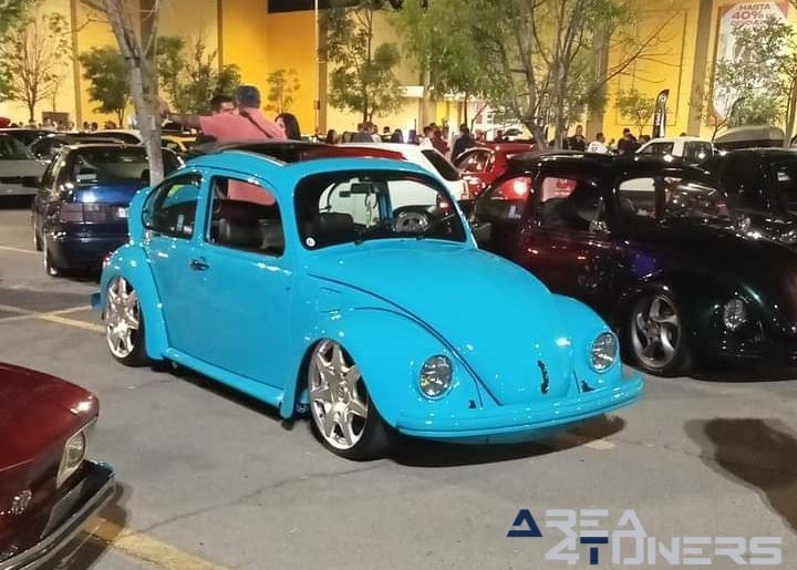 4º Aniversario Rodando Con Estilo
Imagen del reportaje de la revista Tuning Area4tuners.es, de la concentración de coches Tuning del año 2024 en Las Plazas Outlet, Guadalajara, México