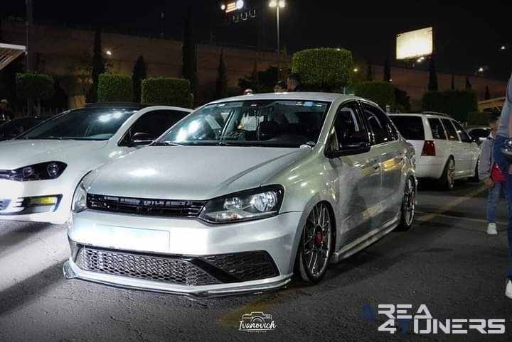 Meet Wallmart
Imagen del reportaje de la revista Tuning Area4tuners.es, de la concentración de coches Tuning del año 2024 en Toreo, México