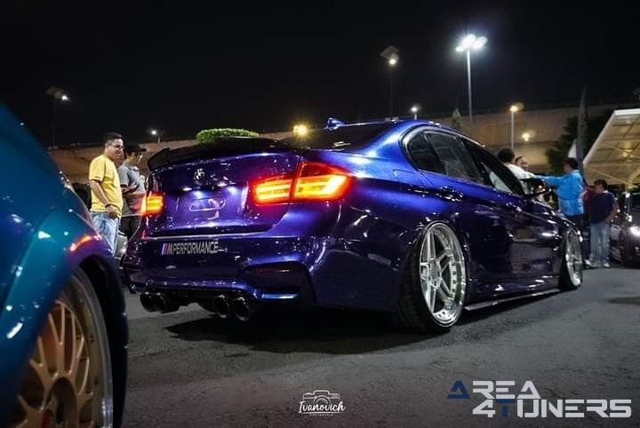 Meet Wallmart
Imagen del reportaje de la revista Tuning Area4tuners.es, de la concentración de coches Tuning del año 2024 en Toreo, México