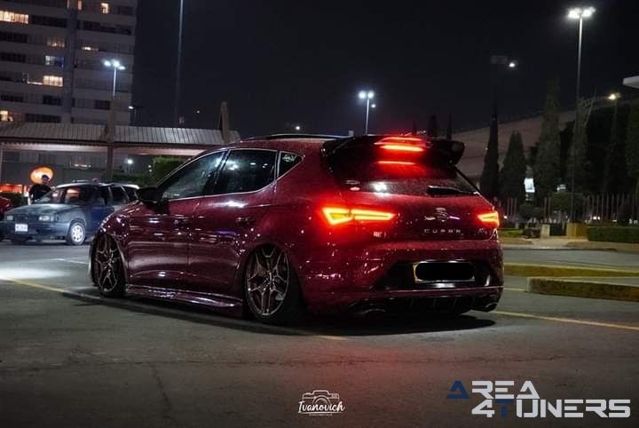 Meet Wallmart
Imagen del reportaje de la revista Tuning Area4tuners.es, de la concentración de coches Tuning del año 2024 en Toreo, México