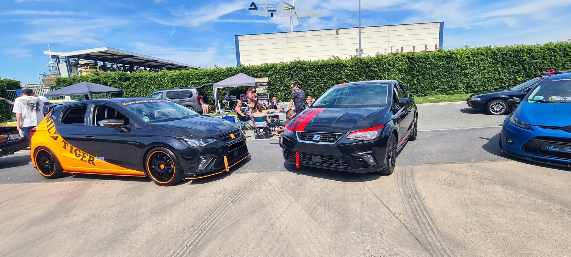 Golden Squad And Gazman
Imagen del reportaje de la revista Tuning Area4tuners.es, de la concentración de coches Tuning del año 2024 en Tournai, Bélgica