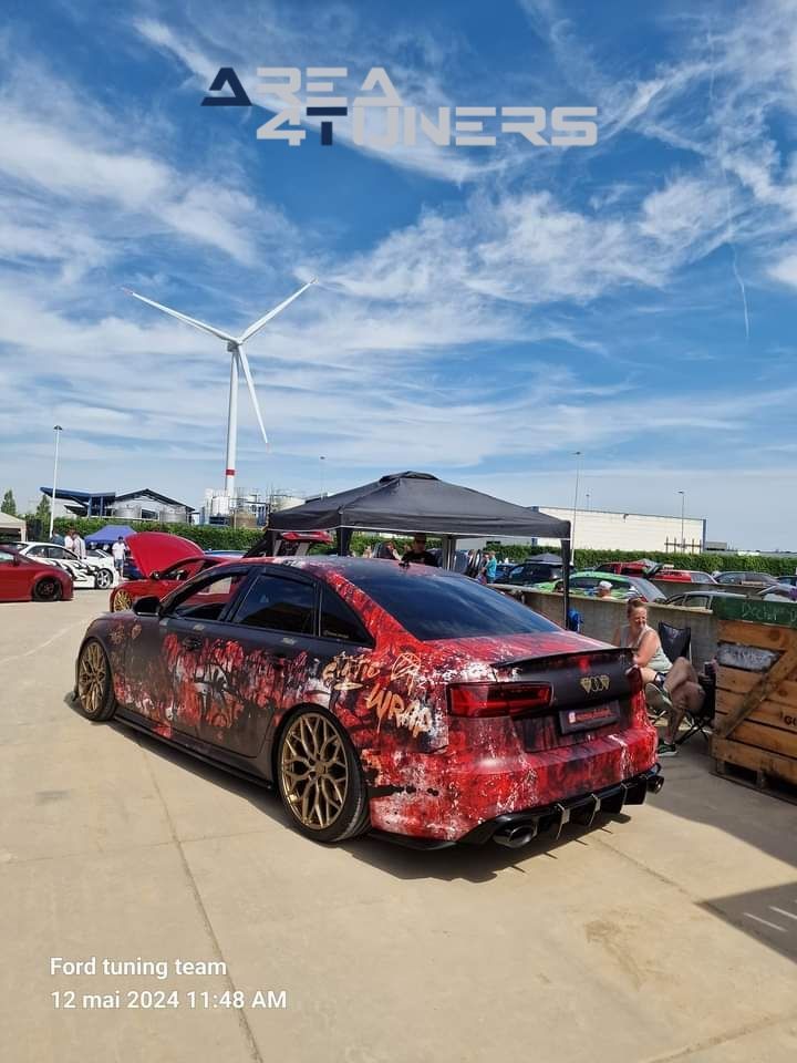 Golden Squad And Gazman
Imagen del reportaje de la revista Tuning Area4tuners.es, de la concentración de coches Tuning del año 2024 en Tournai, Bélgica