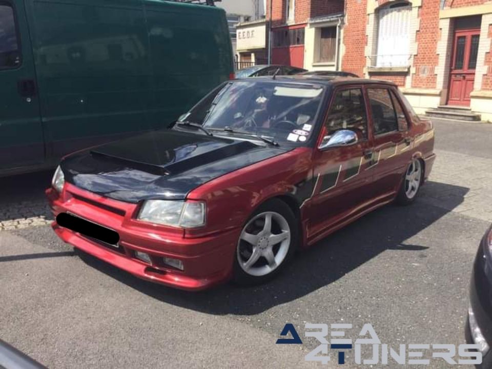 Ras.02
Imagen del reportaje de la revista Tuning Area4tuners.es, de la concentración de coches Tuning del año 2024 en Latere, Francia