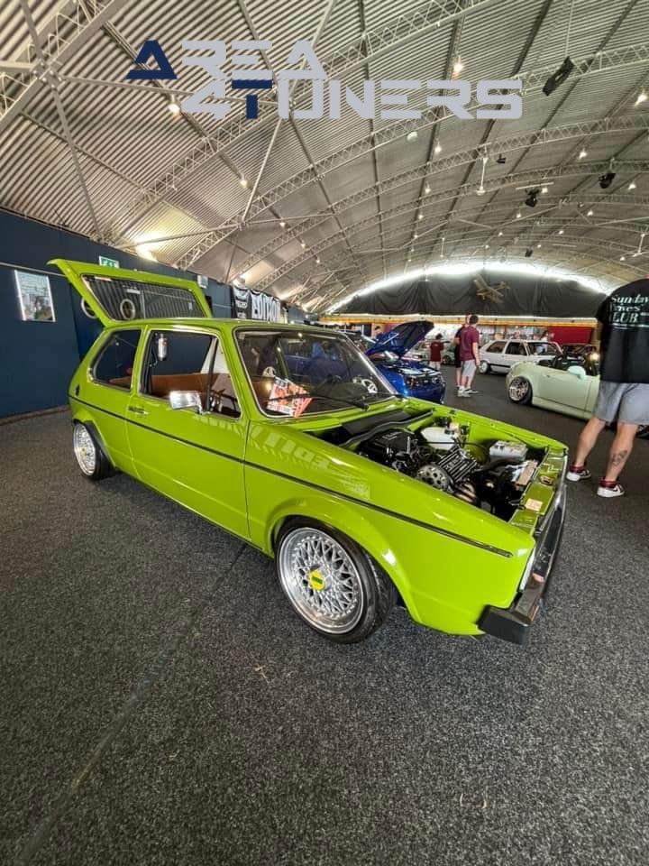 Edition Reloaded
Imagen del reportaje de la revista Tuning Area4tuners.es, de la concentración de coches Tuning del año 2024 en Northampton, Uk