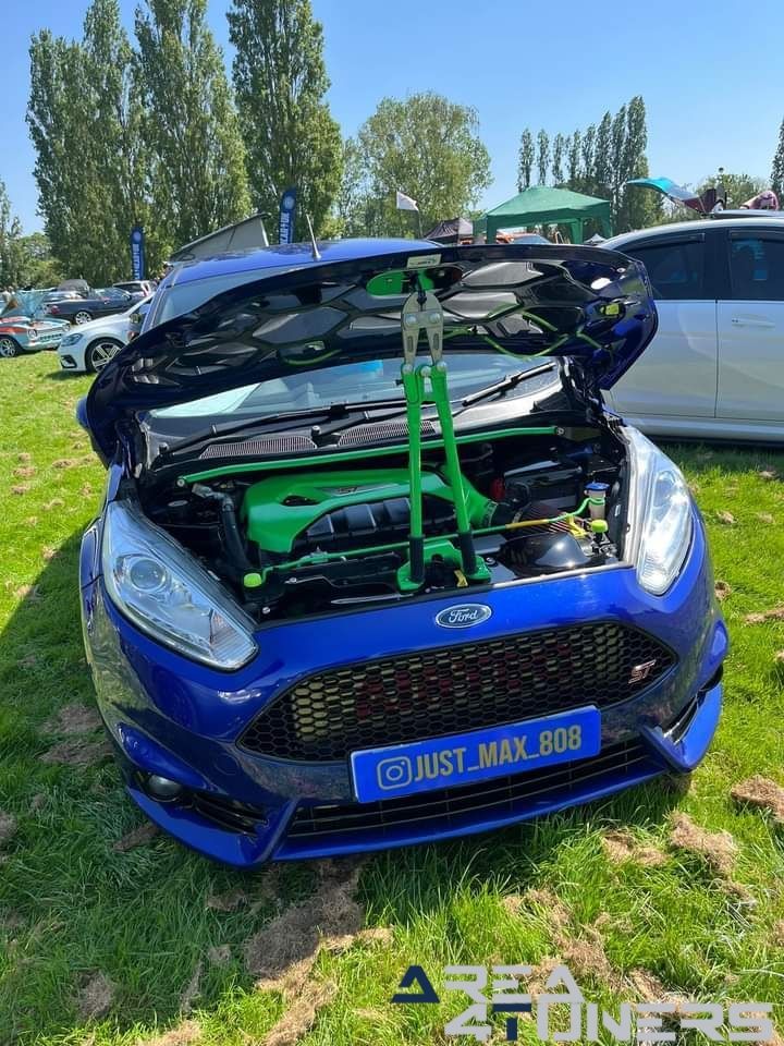 Juiced Automotive 2024
Imagen del reportaje de la revista Tuning Area4tuners.es, de la concentración de coches Tuning del año 2024 en Waregem, Bélgica