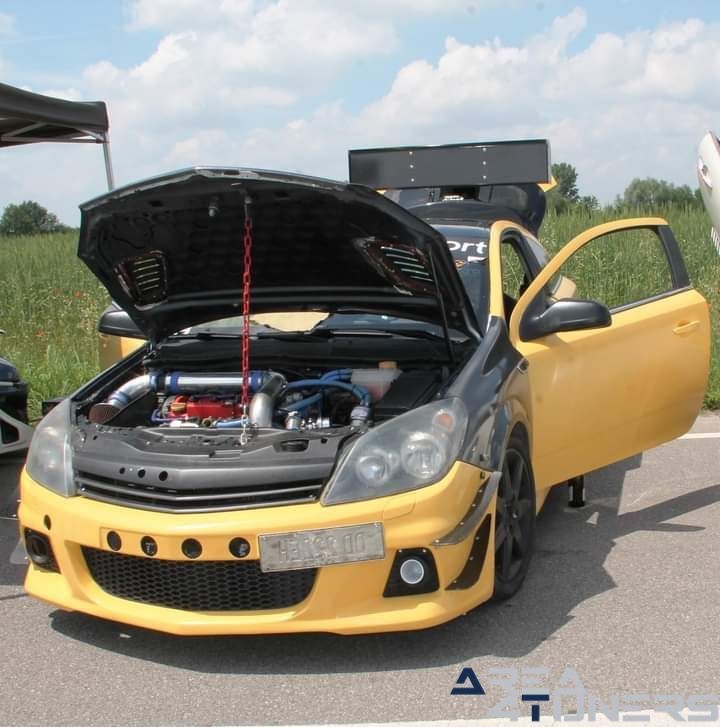 Raduno Minerbio & Motori
Imagen del reportaje de la revista Tuning Area4tuners.es, de la concentración de coches Tuning del año 2024 en Minerbio, Italia