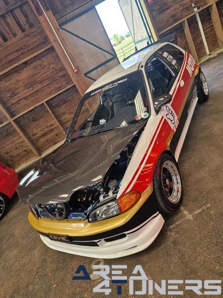 The Show
Imagen del reportaje de la revista Tuning Area4tuners.es, de la concentración de coches Tuning del año 2024 en Magny Cours, Francia