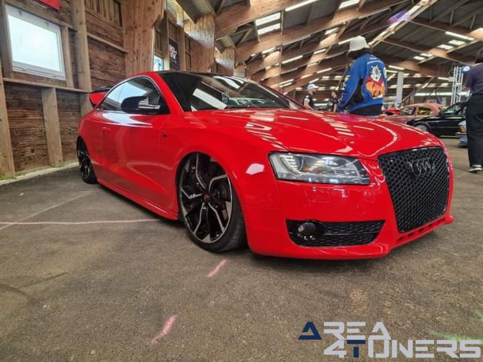 The Show
Imagen del reportaje de la revista Tuning Area4tuners.es, de la concentración de coches Tuning del año 2024 en Magny Cours, Francia