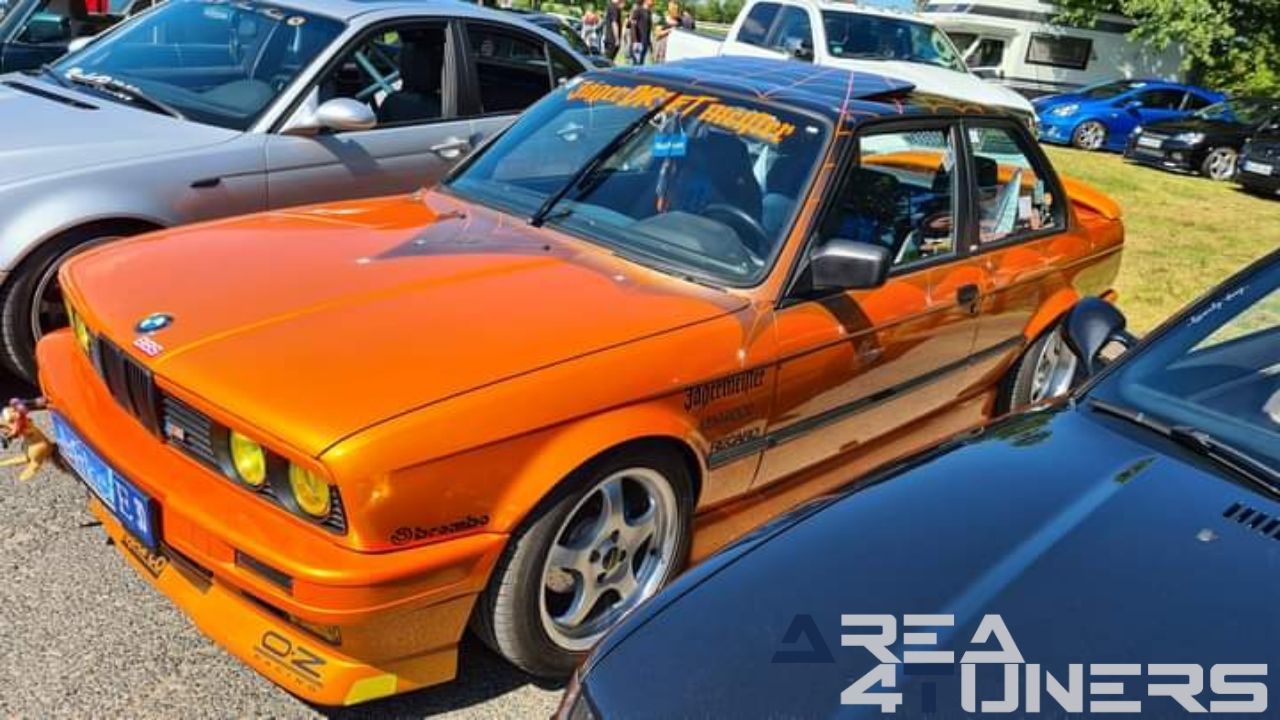 Tuning Day Gollhofen
Imagen del reportaje de la revista Tuning Area4tuners.es, de la concentración de coches Tuning del año 2024 en Gollhofen, Alemania