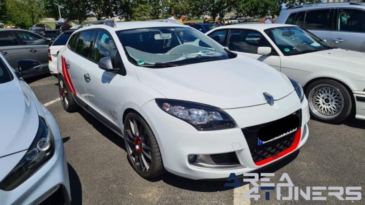 Tuning Day Gollhofen
Imagen del reportaje de la revista Tuning Area4tuners.es, de la concentración de coches Tuning del año 2024 en Gollhofen, Alemania