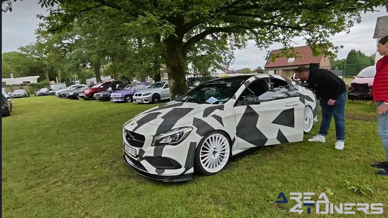 3eme Black Devil And Bad Girl Crew Meeting
Imagen del reportaje de la revista Tuning Area4tuners.es, de la concentración de coches Tuning del año 2024 en Hechtel, Bélgica
