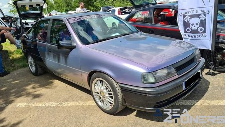 Tuning Day Gollhofen
Imagen del reportaje de la revista Tuning Area4tuners.es, de la concentración de coches Tuning del año 2024 en Gollhofen, Alemania