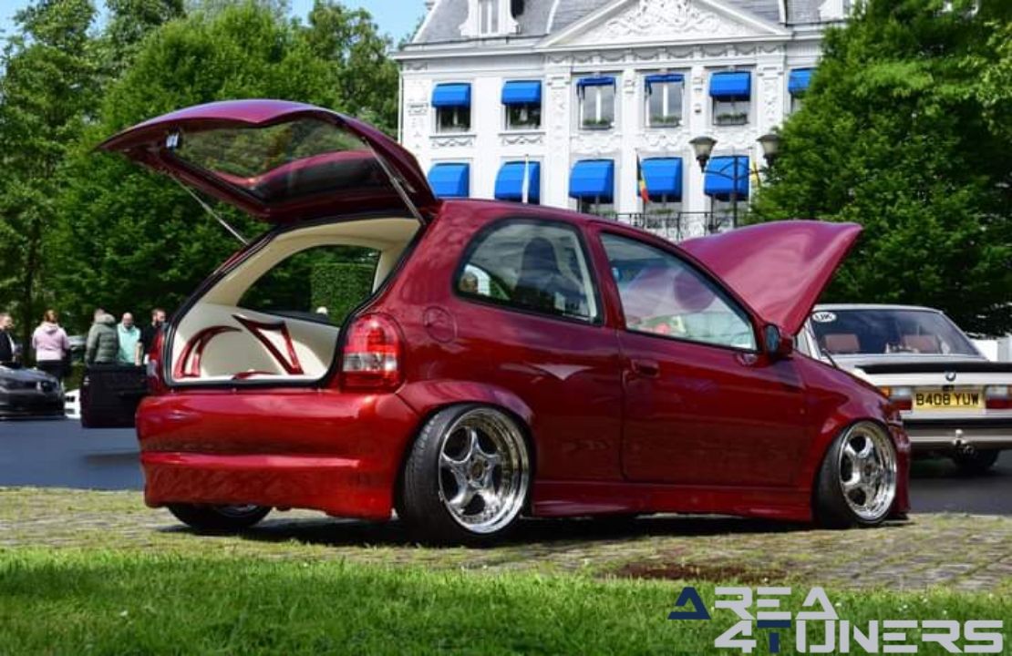 Petrolbrothers Air Watercooler Chapter 4
Imagen del reportaje de la revista Tuning Area4tuners.es, de la concentración de coches Tuning del año 2024 en Welsbeke, Bélgica