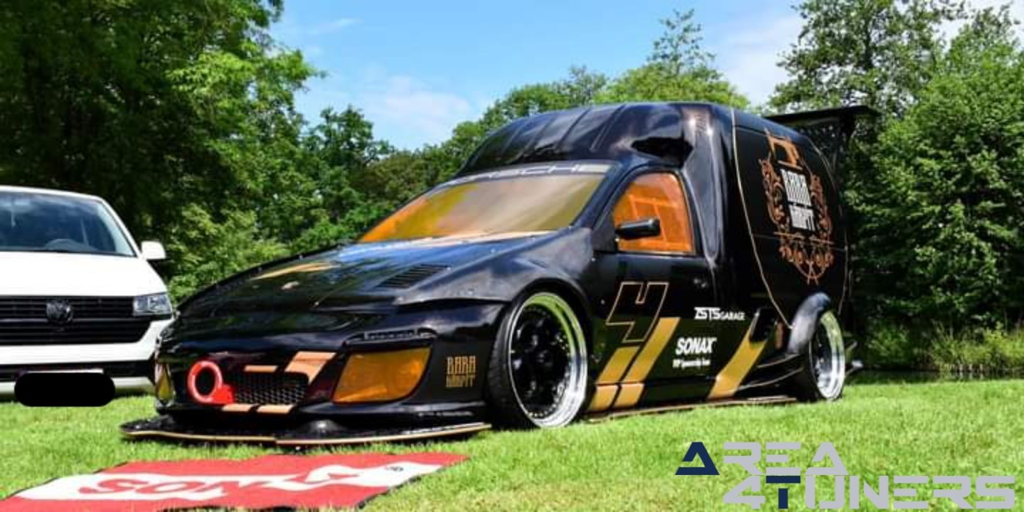 Petrolbrothers Air Watercooler Chapter 4
Imagen del reportaje de la revista Tuning Area4tuners.es, de la concentración de coches Tuning del año 2024 en Welsbeke, Bélgica