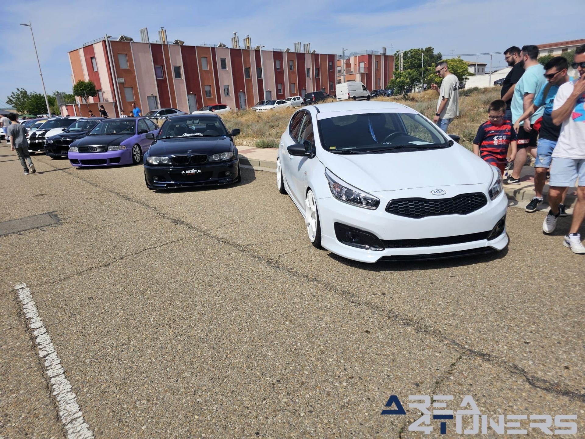 La Guarida Motorshow 2024
Imagen del reportaje de la revista Tuning Area4tuners.es, de la concentración de coches Tuning del año 2024 en Figueruelas, Zaragoza, España