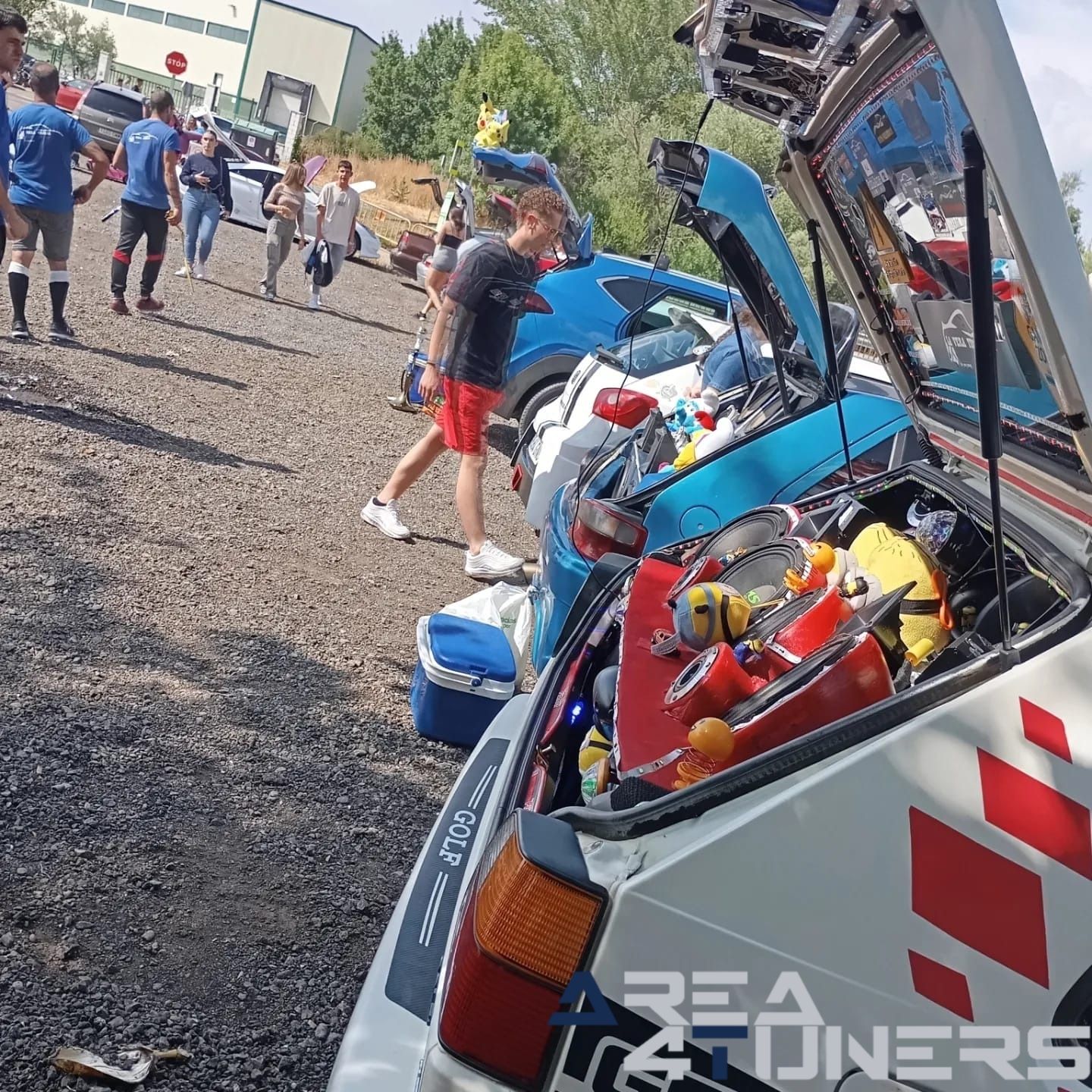 3a Expo Kdd Automovilística La Granja
Imagen del reportaje de la revista Tuning Area4tuners.es, de la concentración de coches Tuning del año 2024 en La Granja, Cáceres, España