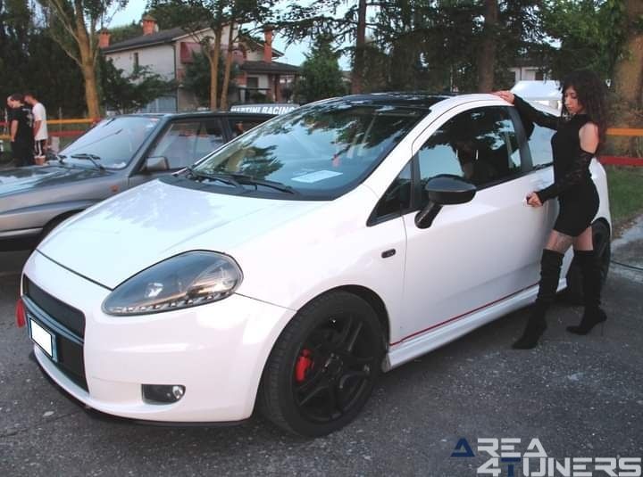 3 Estate Tuning Night Serravalle
Imagen del reportaje de la revista Tuning Area4tuners.es, de la concentración de coches Tuning del año 2024 en Serravalle, Ferrara, Italia