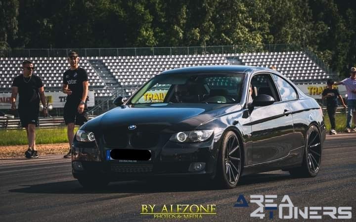 Swk's Grillkvall 2024 Insläpp
Imagen del reportaje de la revista Tuning Area4tuners.es, de la concentración de coches Tuning del año 2024 en Mantorp, Suecia