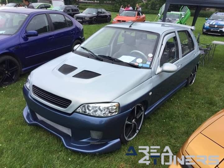 Explosif Tuning Club 2024
Imagen del reportaje de la revista Tuning Area4tuners.es, de la concentración de coches Tuning del año 2024 en Sempigny, Francia