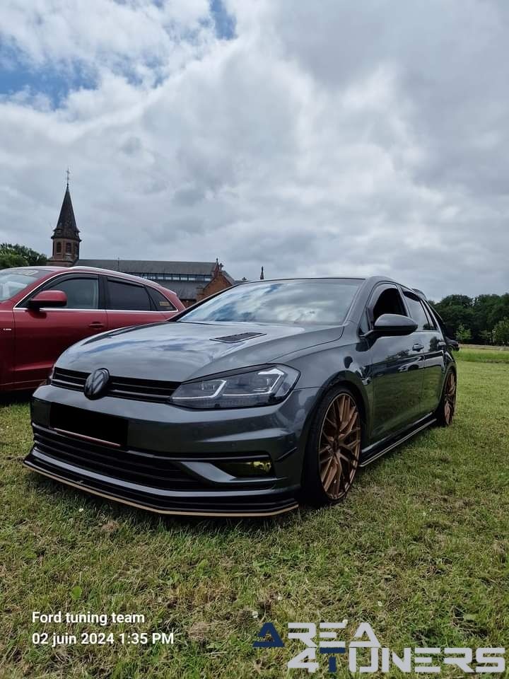 Caramel 2 Designed With Passion
Imagen del reportaje de la revista Tuning Area4tuners.es, de la concentración de coches Tuning del año 2024 en Merkplas, Bélgica.