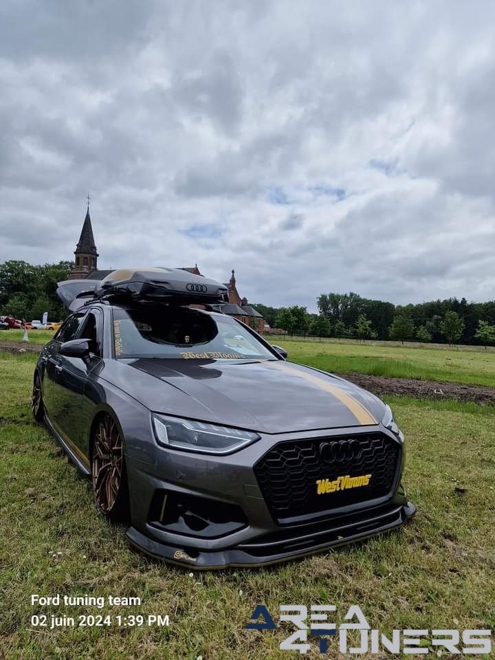 Caramel 2 Designed With Passion
Imagen del reportaje de la revista Tuning Area4tuners.es, de la concentración de coches Tuning del año 2024 en Merkplas, Bélgica.