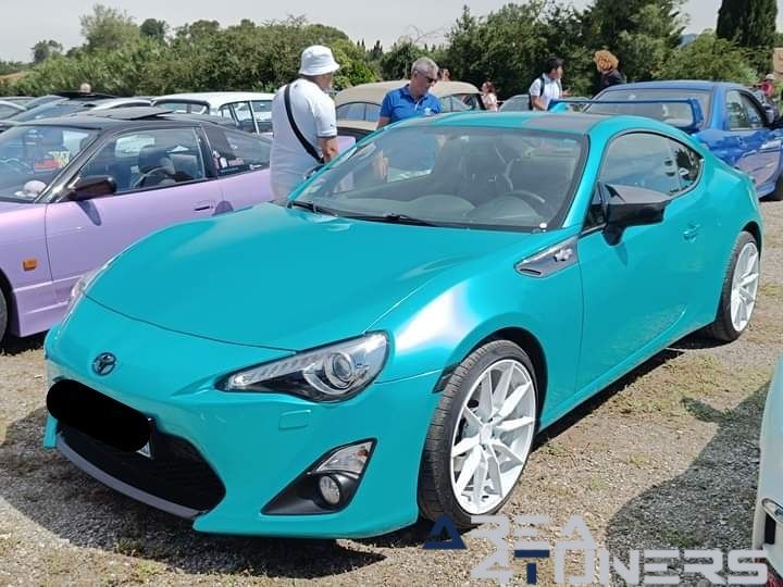 Rabaji Day Number 2
Imagen del reportaje de la revista Tuning Area4tuners.es, de la concentración de coches Tuning del año 2024 en Sarrians, Francia.