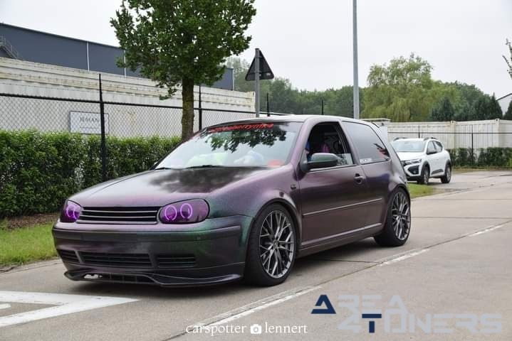 Nosferatu Aratrum Tuning Night
Imagen del reportaje de la revista Tuning Area4tuners.es, de la concentración de coches Tuning del año 2024 en Balen, Bélgica