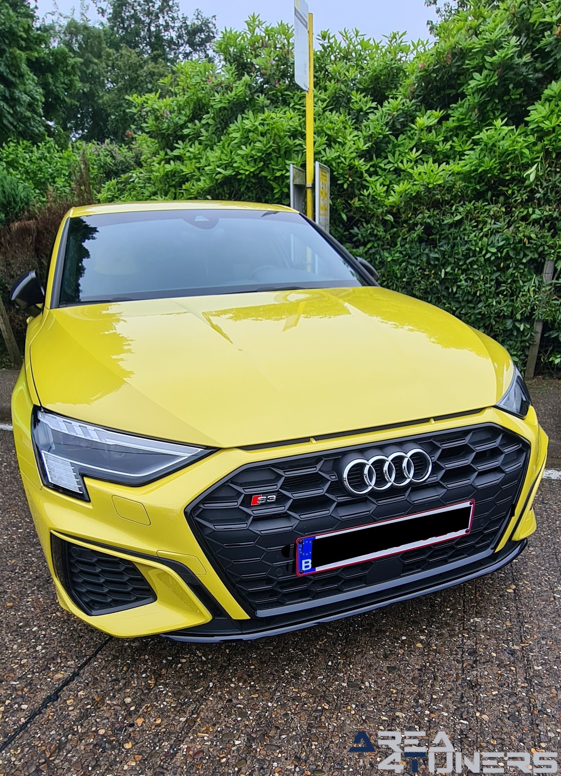 Modified Madness Volumen 1
Imagen del reportaje de la revista Tuning Area4tuners.es, de la concentración de coches Tuning del año 2024 en Herself, Bélgica.