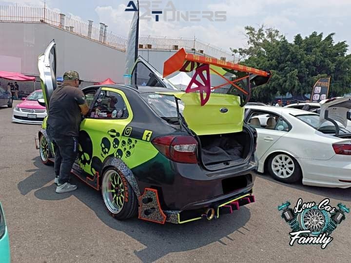 Bad Fame
Imagen del reportaje de la revista Tuning Area4tuners.es, de la concentración de coches Tuning del año 2024 en México D.F., México