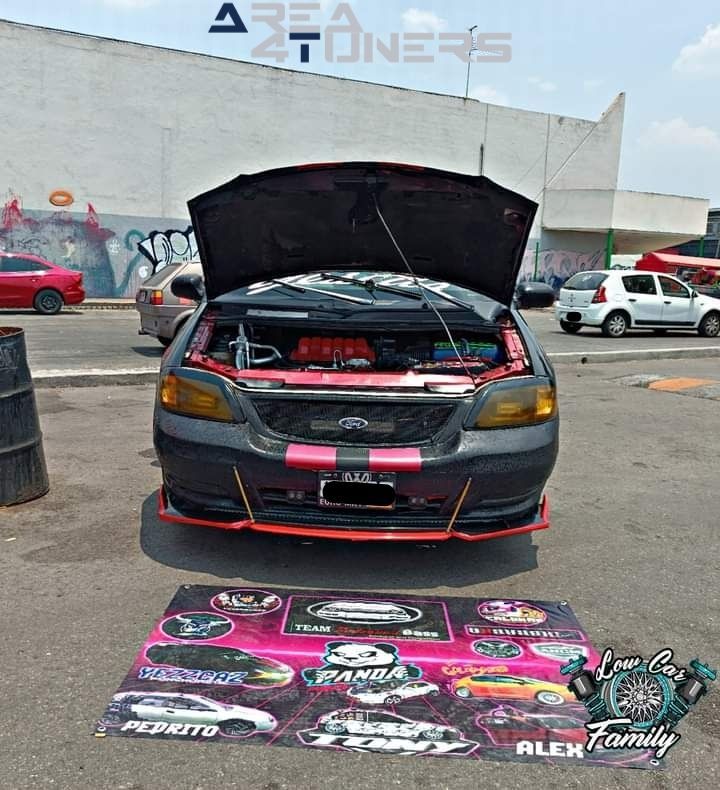 Bad Fame
Imagen del reportaje de la revista Tuning Area4tuners.es, de la concentración de coches Tuning del año 2024 en México D.F., México