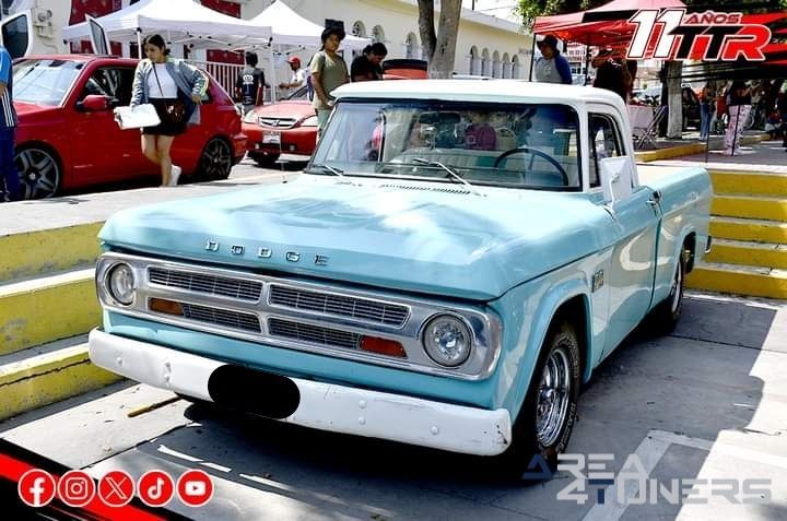 1er Aniversario Gael El Tóxico
Imagen del reportaje de la revista Tuning Area4tuners.es, de la concentración de coches Tuning del año 2024 en San Hipólito, Puebla, México