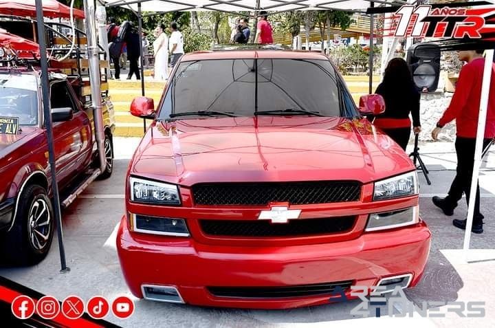 1er Aniversario Gael El Tóxico
Imagen del reportaje de la revista Tuning Area4tuners.es, de la concentración de coches Tuning del año 2024 en San Hipólito, Puebla, México