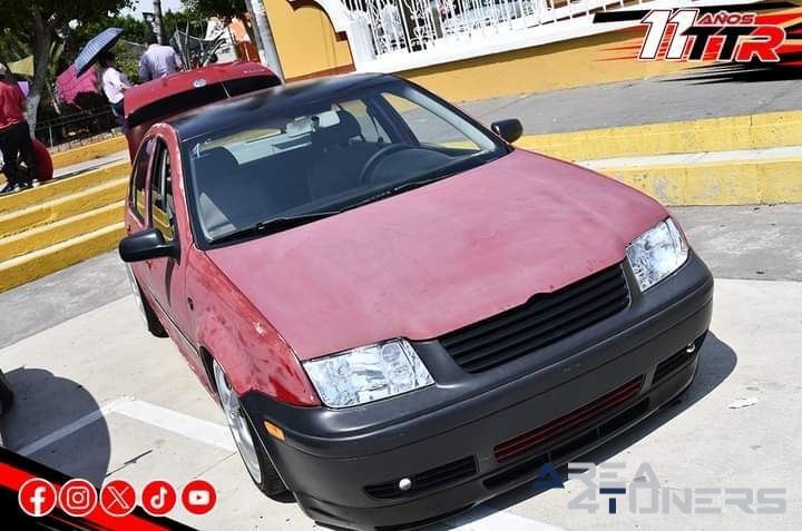 1er Aniversario Gael El Tóxico
Imagen del reportaje de la revista Tuning Area4tuners.es, de la concentración de coches Tuning del año 2024 en San Hipólito, Puebla, México