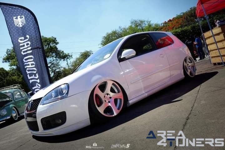 Leuteparty Recargado
Imagen del reportaje de la revista Tuning Area4tuners.es, de la concentración de coches Tuning del año 2024 en Guadalajara, Jalisco, México