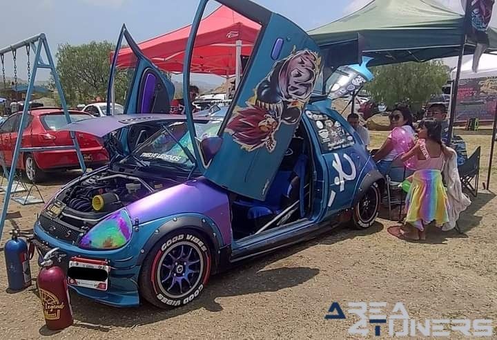 1er Aniversario Team Bodoque
Imagen del reportaje de la revista Tuning Area4tuners.es, de la concentración de coches Tuning del año 2024 en Bodoque, México.