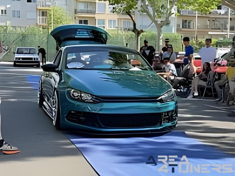 22a Concentración Tuning Vag Calafell
Imagen del reportaje de la revista Tuning Area4tuners.es, de la concentración de coches Tuning del año 2024 en Calafell, Tarragona, España.