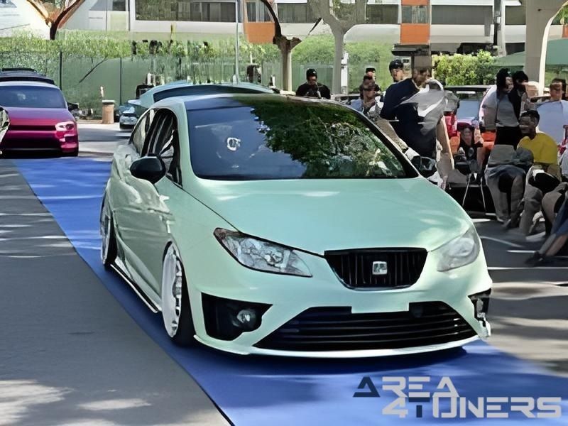 22a Concentración Tuning Vag Calafell
Imagen del reportaje de la revista Tuning Area4tuners.es, de la concentración de coches Tuning del año 2024 en Calafell, Tarragona, España.