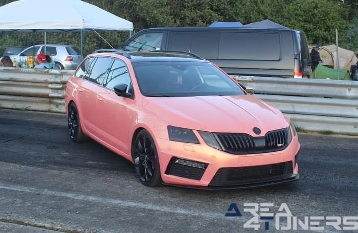 VW Days 2k24
Imagen del reportaje de la revista Tuning Area4tuners.es, de la concentración de coches Tuning del año 2024 en Seraucourt Le Grand, Francia