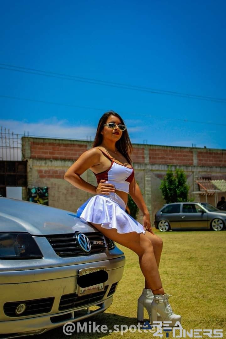 Golden Drivers Party
Imagen del reportaje de la revista Tuning Area4tuners.es, de la concentración de coches Tuning del año 2024 en Atlacomulco, México.