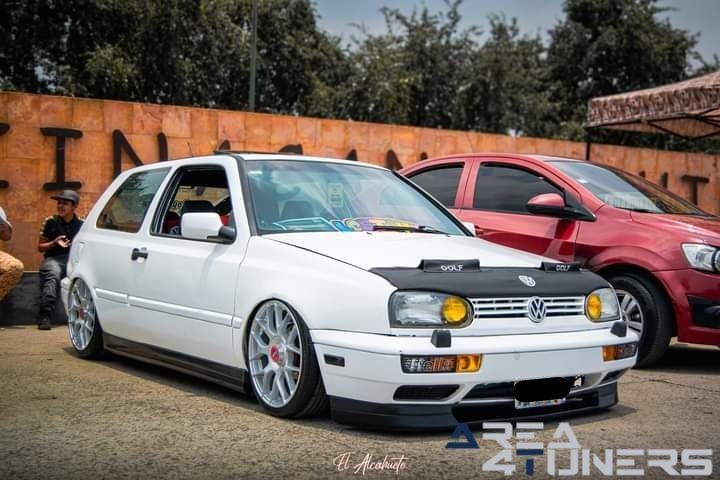 Convivencia Low Life
Imagen del reportaje de la revista Tuning Area4tuners.es, de la concentración de coches Tuning del año 2024 en Chalco De Díaz Covarrubias, México