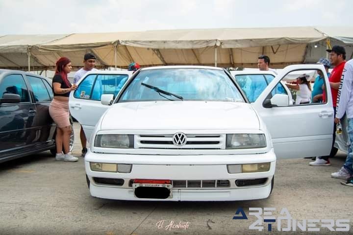 Convivencia Low Life
Imagen del reportaje de la revista Tuning Area4tuners.es, de la concentración de coches Tuning del año 2024 en Chalco De Díaz Covarrubias, México