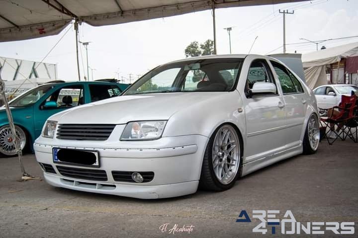 Convivencia Low Life
Imagen del reportaje de la revista Tuning Area4tuners.es, de la concentración de coches Tuning del año 2024 en Chalco De Díaz Covarrubias, México