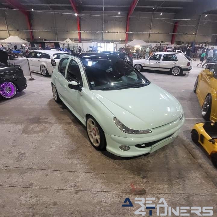 Week-End Mecanique 2024
Imagen del reportaje de la revista Tuning Area4tuners.es, de la concentración de coches Tuning del año 2024 en Marsac Sur L'Isle, Francia