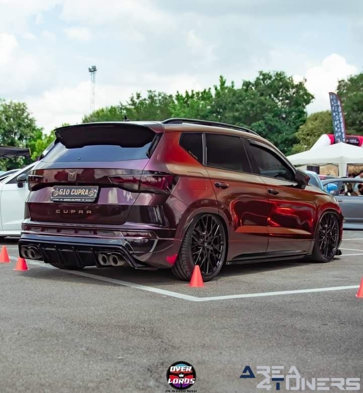 3 The Low Meet Village
Imagen del reportaje de la revista Tuning Area4tuners.es, de la concentración de coches Tuning del año 2024 en Casteblanco Veneto, Italia