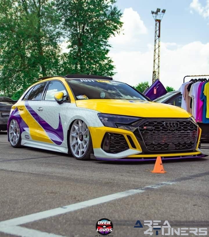 3 The Low Meet Village
Imagen del reportaje de la revista Tuning Area4tuners.es, de la concentración de coches Tuning del año 2024 en Casteblanco Veneto, Italia