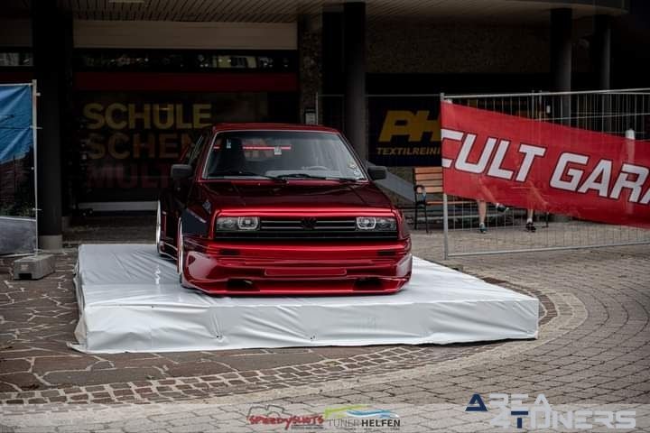 Cult Parade 2024
Imagen del reportaje de la revista Tuning Area4tuners.es, de la concentración de coches Tuning del año 2024 en Saint Johann Im Pongau, Austria