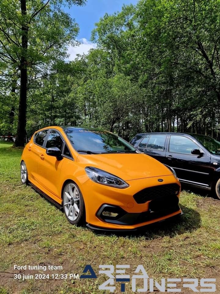 Shine The Castle 2.0
Imagen del reportaje de la revista Tuning Area4tuners.es, de la concentración de coches Tuning del año 2024 en Aarschot, Bélgica