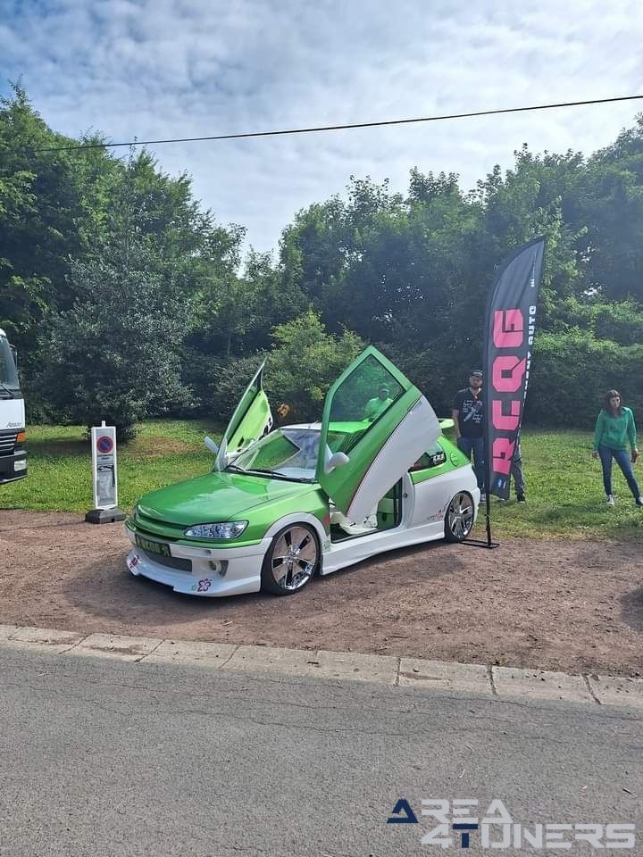Next Level Summer Meet 3
Imagen del reportaje de la revista Tuning Area4tuners.es, de la concentración de coches Tuning del año 2024 en Aalter, Bélgica
