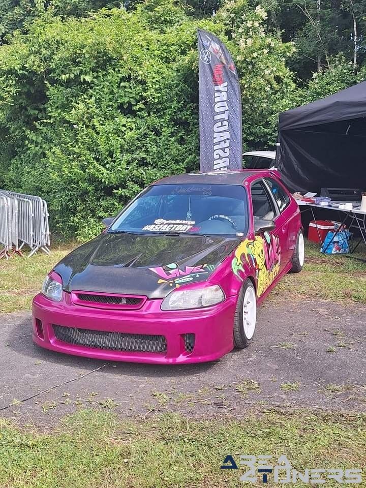 Next Level Summer Meet 3
Imagen del reportaje de la revista Tuning Area4tuners.es, de la concentración de coches Tuning del año 2024 en Aalter, Bélgica